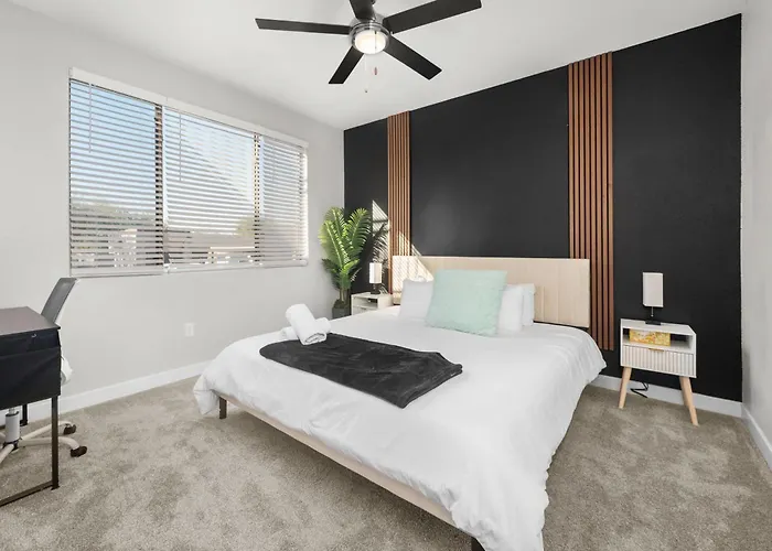 2br Getaway Near Thompson Peak With Pool & Parking Apartment Scottsdale