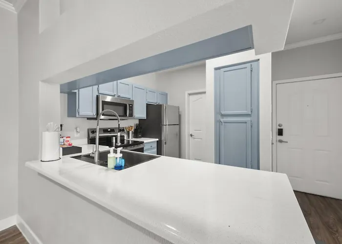 2br Getaway Near Thompson Peak With Pool & Parking Apartment