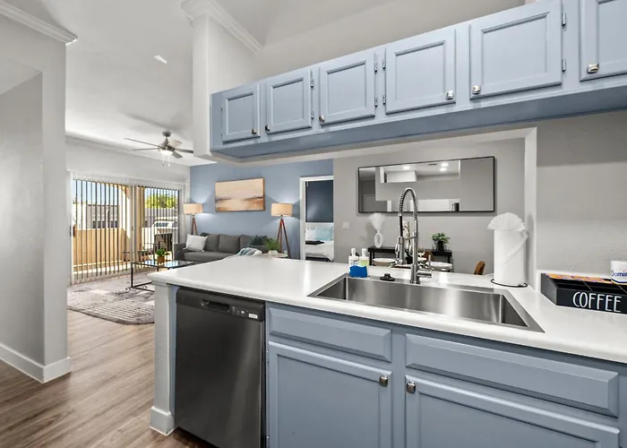 2br Getaway Near Thompson Peak With Pool & Parking Apartment Scottsdale