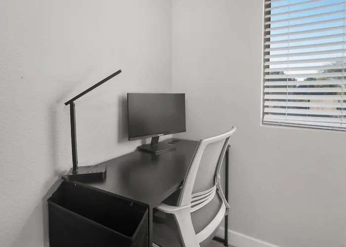 2br Getaway Near Thompson Peak With Pool & Parking Apartment