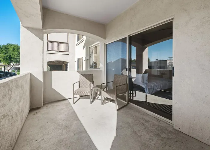 2br Getaway Near Thompson Peak With Pool & Parking