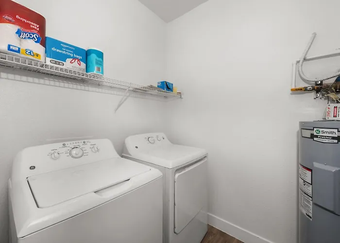2br Getaway Near Thompson Peak With Pool & Parking Apartment Scottsdale