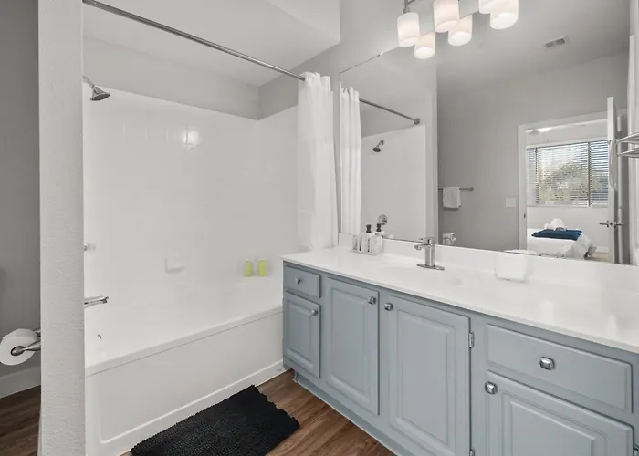 2br Getaway Near Thompson Peak With Pool & Parking Scottsdale